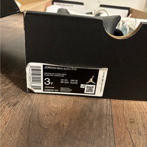 jordan max aura 3Y perfect condition no creases